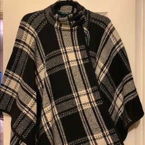 Stunning Ralph Lauren Poncho - PERFECT for fall